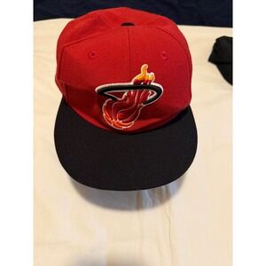 Mitchell & Ness Miami Heat Hardwood Classics Fitted Hat Red Black 7 1/2 NBA Cap